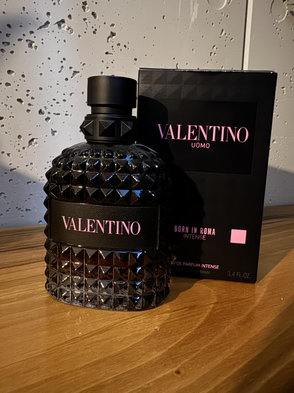 Valentino Uomo Born In Roma